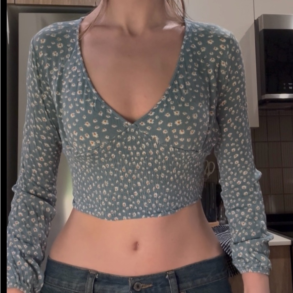 Blue Floral Long Sleeve Crop Top